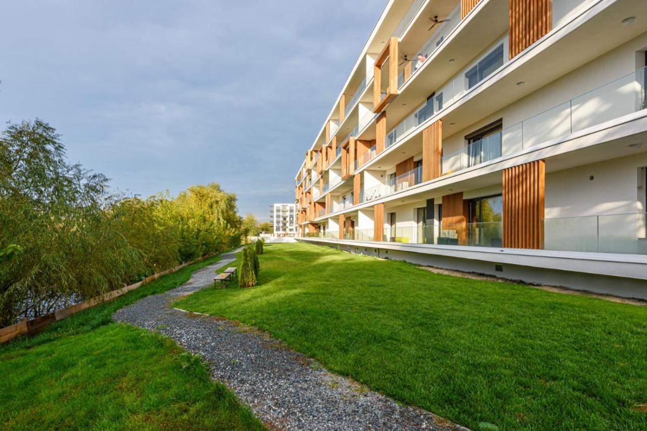 Il Lago - Sunrise - Cozy Luxurious Smart Home By The Lake 벌룬터리 외부 사진